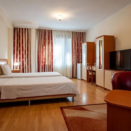 Hotel Primavera 1 *