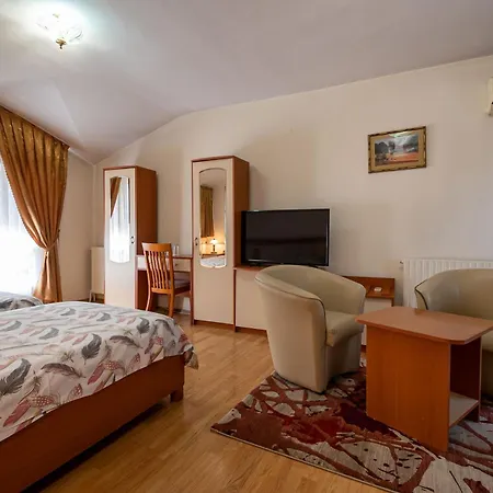 Primavera 1 Hotel